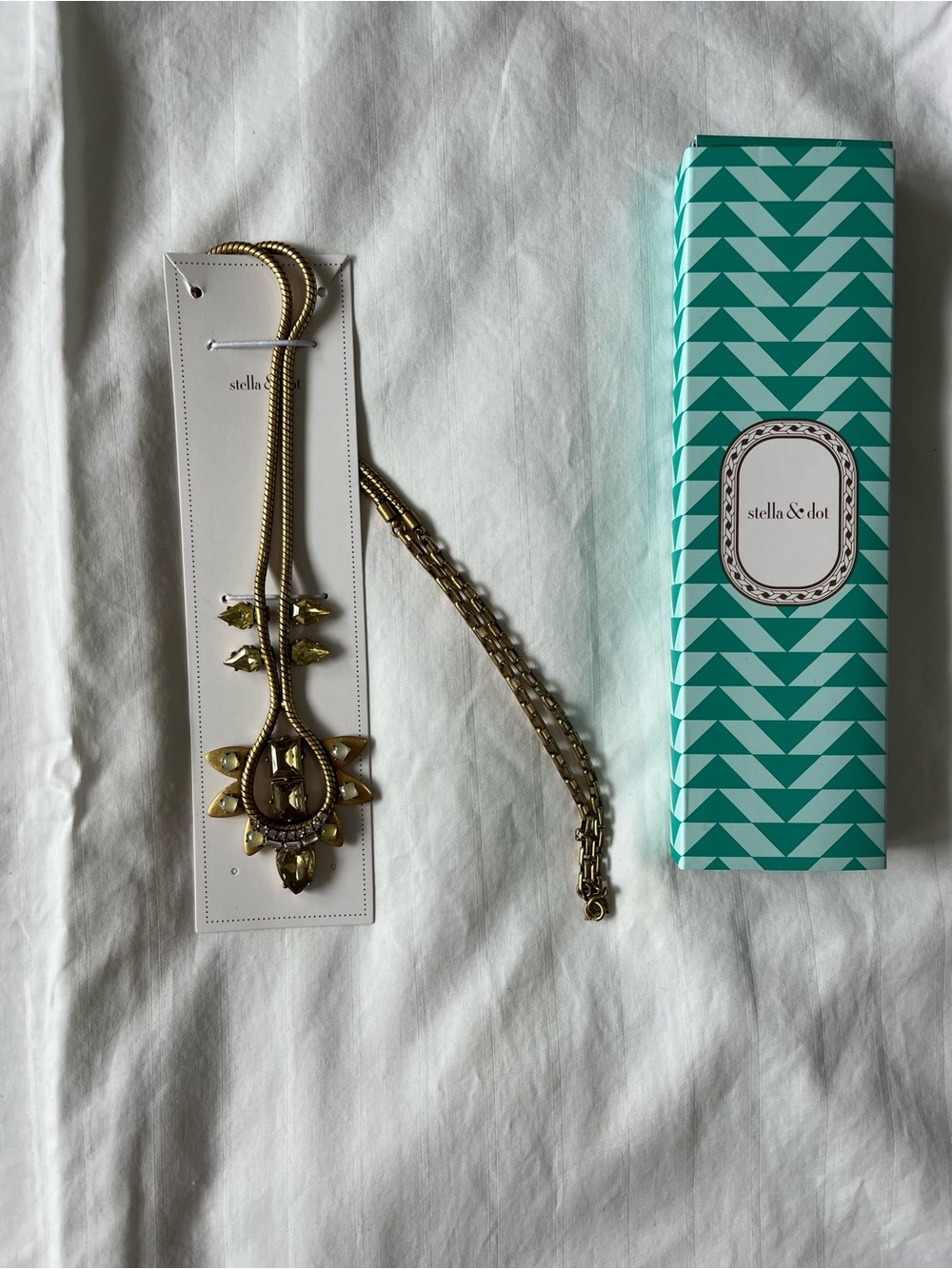 Stella & Dot Gold Statement Pendant Necklace